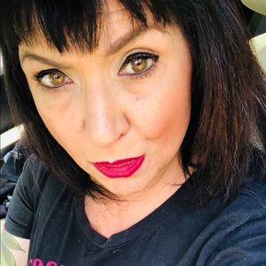 Meet your Posher, Denise